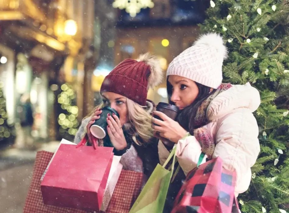 women christmas shopping